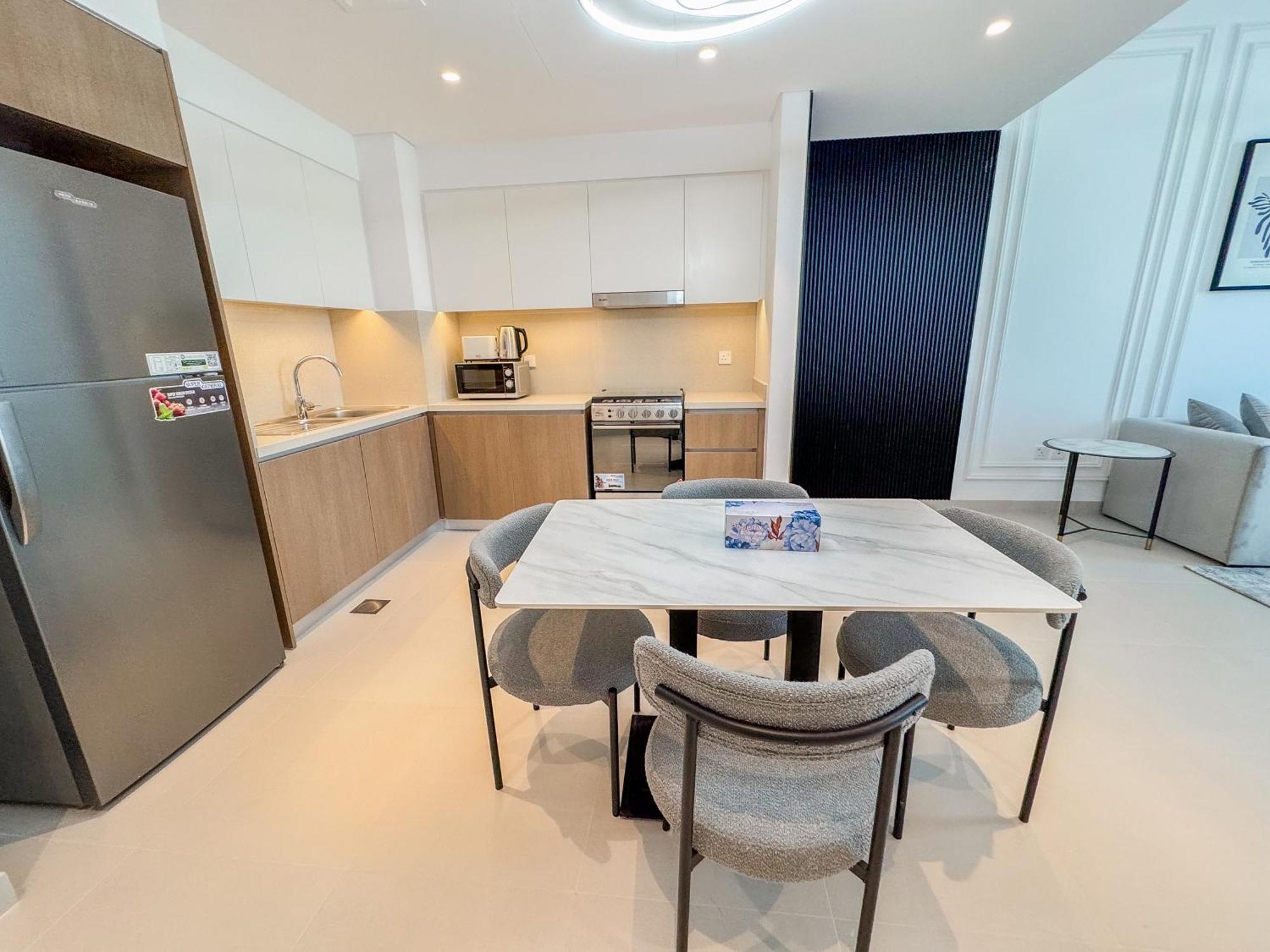 Like - 5306 Modern Two-bedroom Overlooking The Creek * Dubai