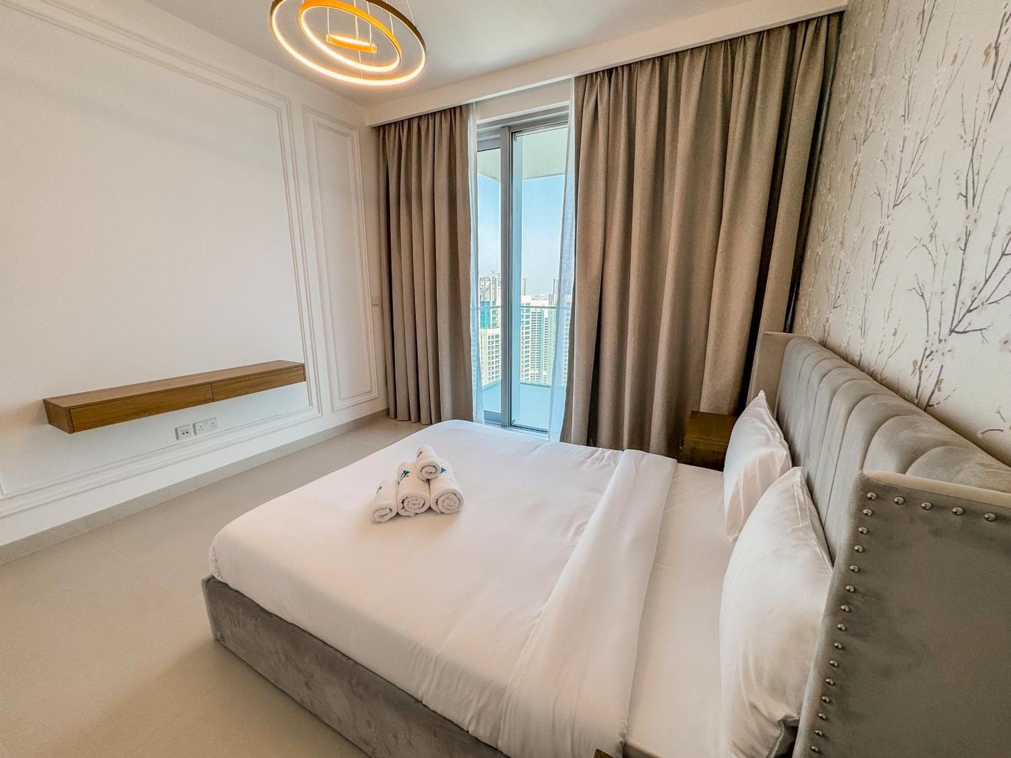Like - 5306 Modern Two-bedroom Overlooking The Creek * Dubai
